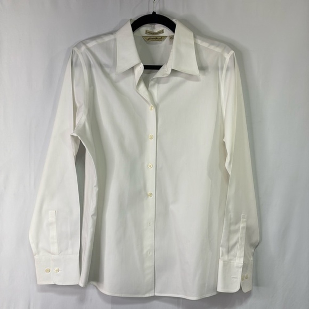 👛 Eddie Bauer, wrinkle resistant, cotton white blouse